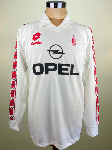 Player Issue Training • AC Milan • 1994 • Lotto Top