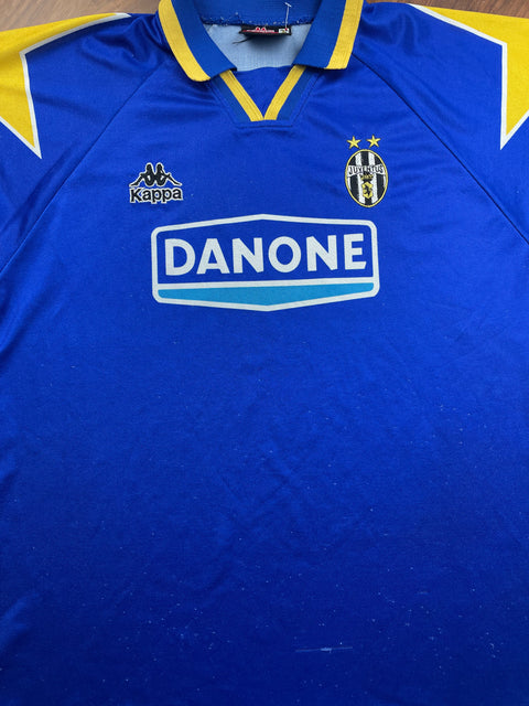 Store Shirt • Juventus • 1994 • Kappa • Away • Size XL