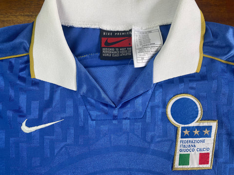 Store Shirt • Italia • 1995 • Nike • Size S