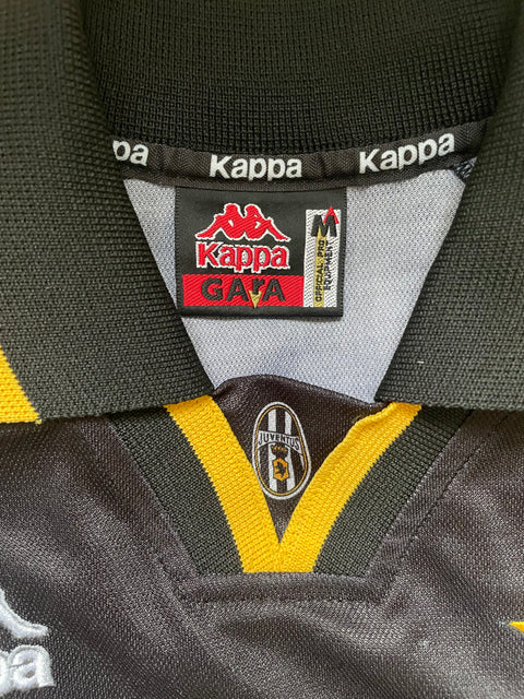 Store Shirt • Juventus • 1996 • Kappa • Size M