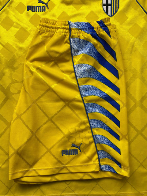Store Shirt • Parma • 1995 • Puma • Away • Size XL • With Shorts - Calcio 90