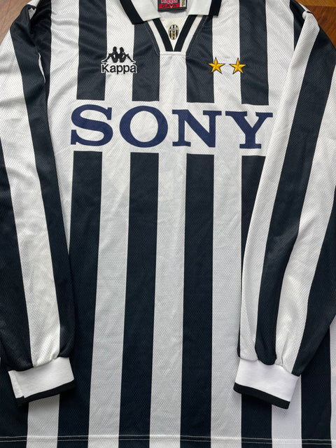 Match Shirt • Club • Juventus • 1996 • Kappa • Home • #15 • Christian Vieri • Match Worn