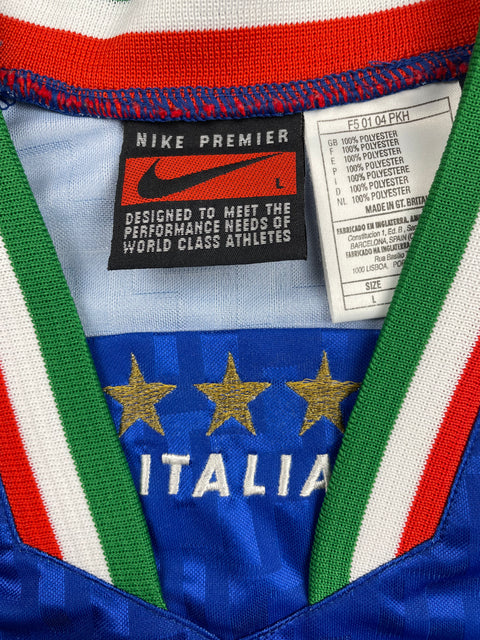 Player Issue Training • Italia • 1995 • Nike Training Top