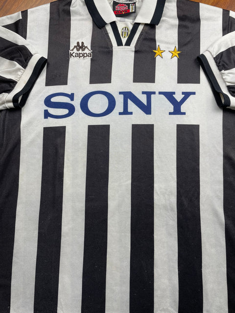 Store Shirt • Juventus • 1996 • Kappa • Fabrizio Ravanelli • Size M