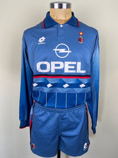 Match Shirt • Club • AC Milan • 1995 • Lotto • Fourth • 18 • Roberto Baggio • Match Prepared - Calcio 90