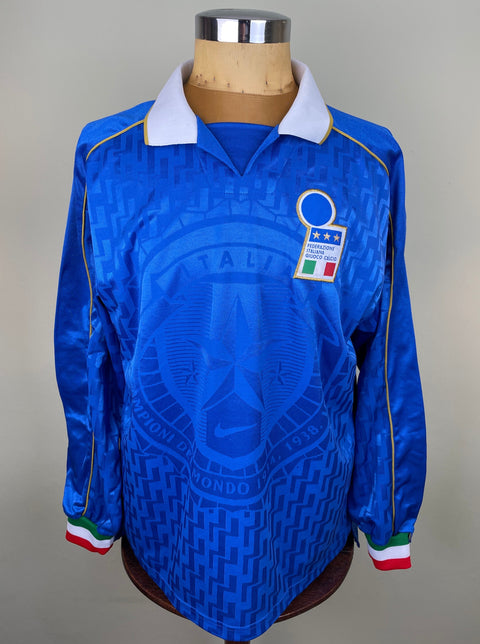 Match Shirt • National • Italia • 1995 • Nike • Home • #9 • Pierluigi Casiraghi • Euro 96 Qualifiers • Signed