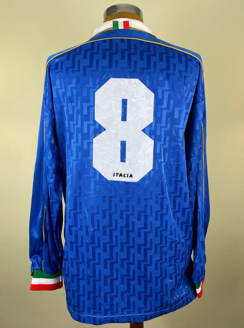 Match Shirt • National • Italia • 1995 • Nike • Home • #8 • Demetrio Albertini • vs Lithuania • Euro 96 Qualifiers