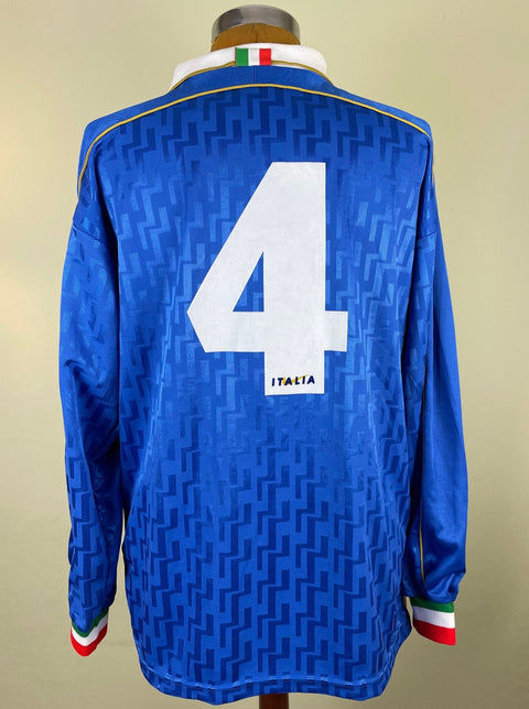 Match Shirt • National • Italia • 1995 • Nike • Home • 4 • Demetrio Albertini • vs Estonia • Euro 96 Qualifiers - Calcio 90