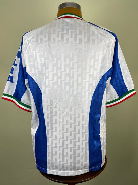 Player Issue Training • Italia • 1996 • Nike Training Top