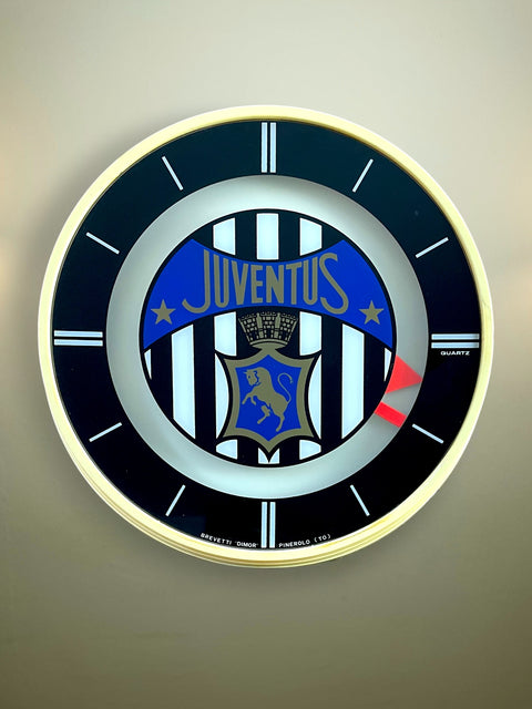 Store Memorabilia • Wall Clock • Juventus • 1970 • 42cm x 42cm 