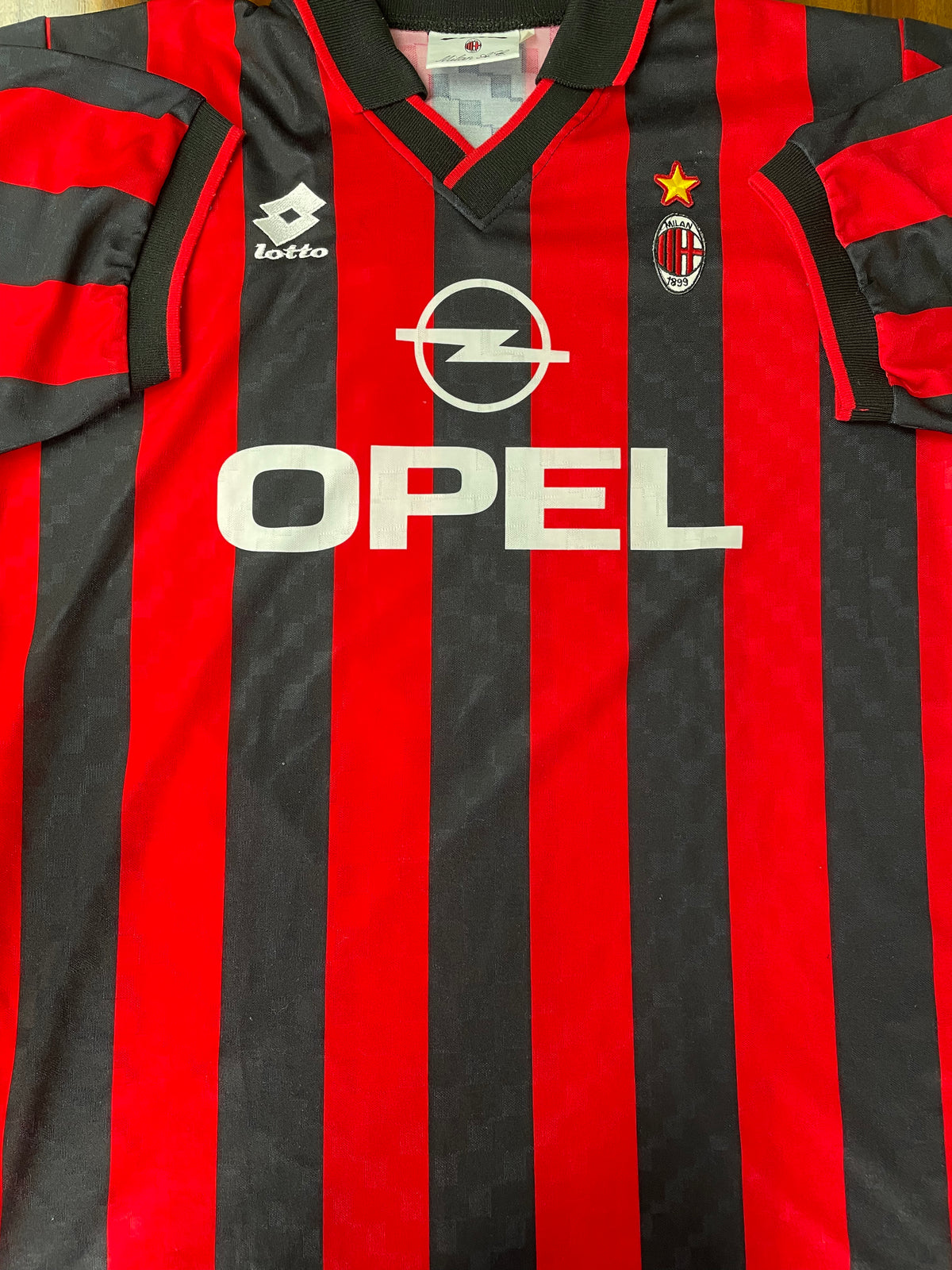 AC Milan 1995/96 Home – Store Shirt – George Weah – Lotto