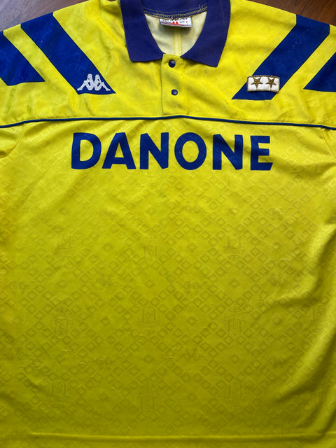 Store Shirt • Juventus • 1993 • Kappa • Away • Size L 