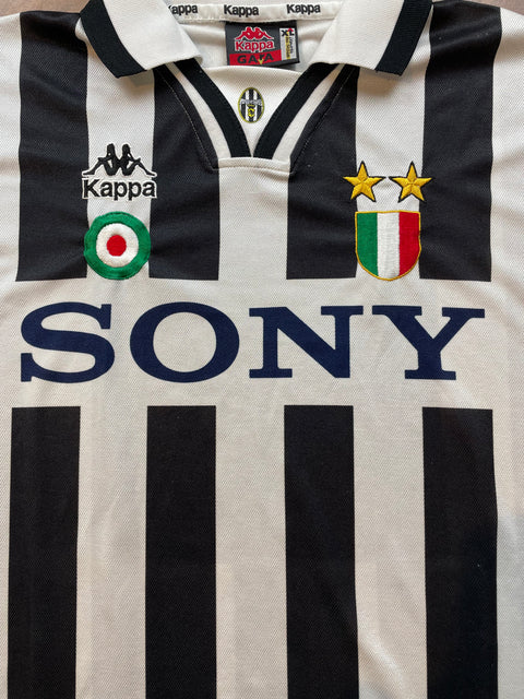 Match Shirt • Club • Juventus • 1995 • Kappa • Home • #23 • Juan Pablo Sorín • Match Worn 