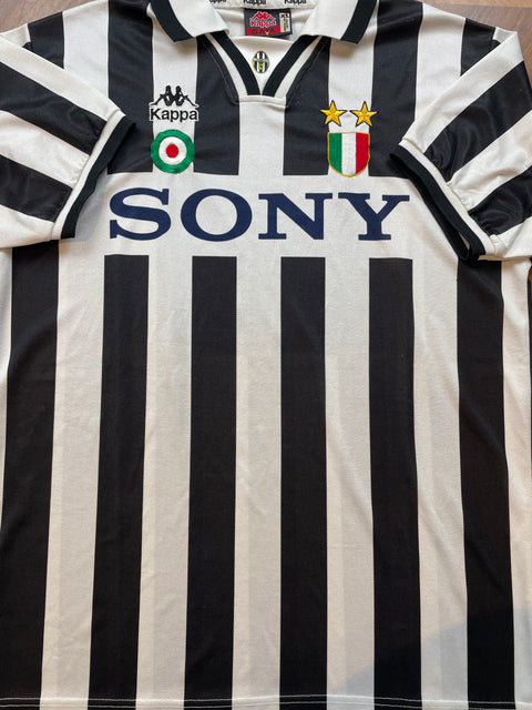 Match Shirt • Club • Juventus • 1995 • Kappa • Home • #23 • Juan Pablo Sorín • Match Worn 