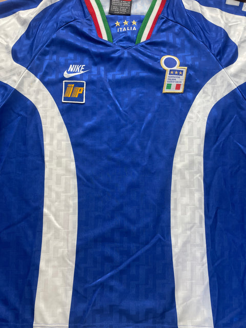 Player Issue Training • Italia • 1995 • Nike Training Top • Size XL • Signed by Sandro Cois 