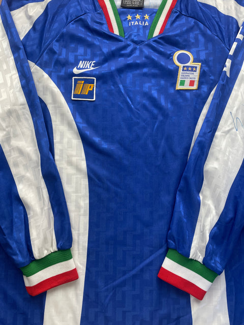 Player Issue Training • Italia • 1995 • Nike Training Top • Size XL • Signed by Sandro Cois 