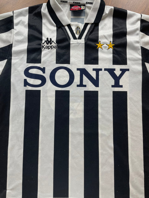 Store Shirt • Juventus • 1996 • Kappa • Christian Vieri • Size S • Player Spec 