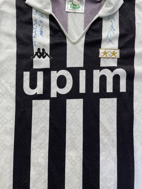 Store Shirt • Juventus • 1989 • Kappa • Home • Size XL • Signed by Roberto Baggio 