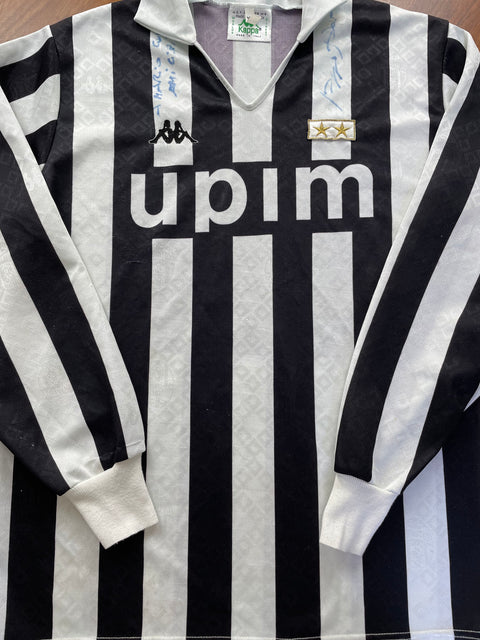Store Shirt • Juventus • 1989 • Kappa • Home • Size XL • Signed by Roberto Baggio 