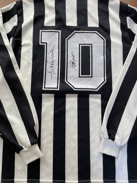 Store Shirt • Juventus • 1993 • Kappa • Home • #10 • Size L • Signed by Baggio, Vialli and Trapattoni 