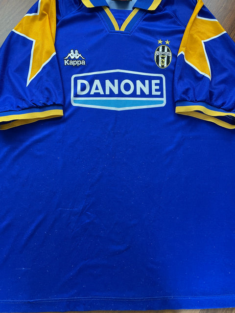 Match Shirt • Club • Juventus • 1994 • Kappa • Away • #11 • Fabrizio Ravanelli • Match Worn 