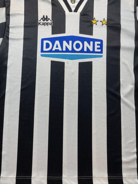 Store Shirt • Juventus • 1994 • Kappa • Home • Size M