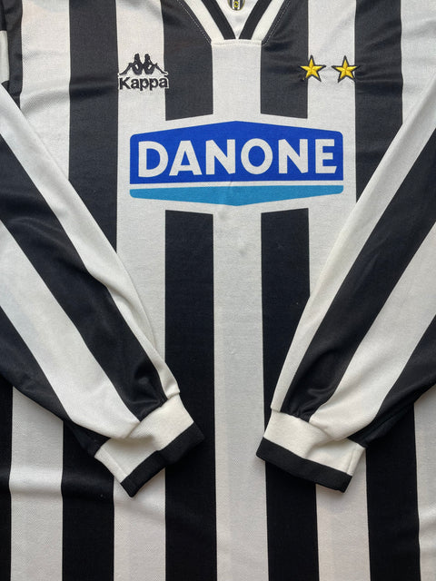 Store Shirt • Juventus • 1994 • Kappa • Home • Size M
