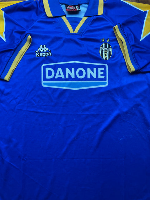 Store Shirt • Juventus • 1994 • Kappa • Away • Size XL