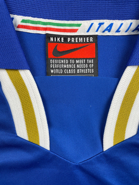 Match Shirt • National • Italia • 1996 • Nike • Home • #16 • Roberto Di Matteo • Match Prepared 