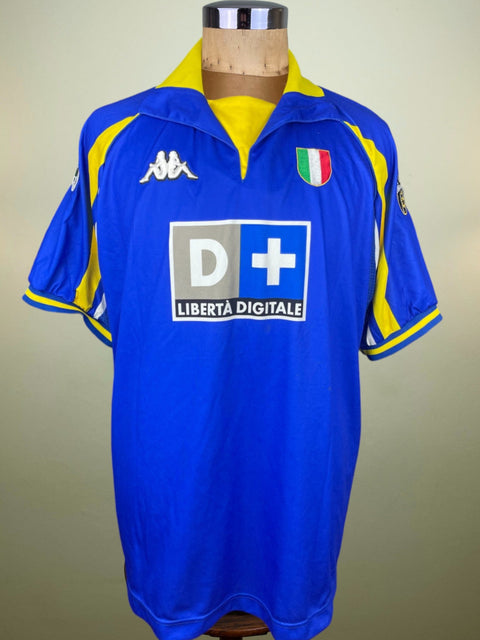 Blue match worn Thierry Henry Juventus 1998-99 Away jersey with yellow accents D+ Sony Sponsor on the chest.