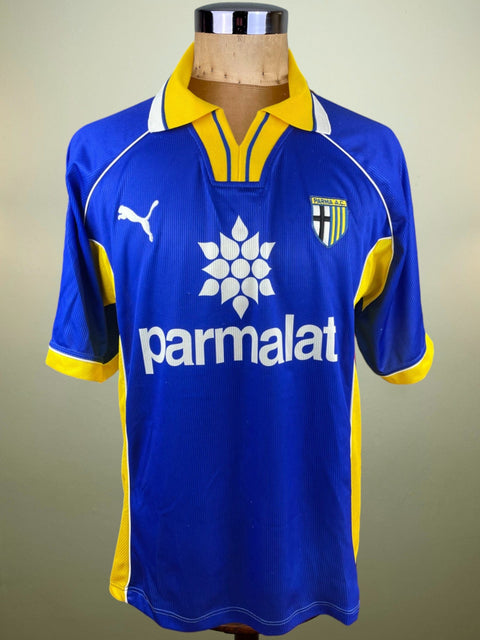 Match worn blue Enrico Chiesa Parma short sleeve away shirt from the 1997-98 season, with Parmalat sponsor across the chest in the fabric of the shirt. Made by Puma.