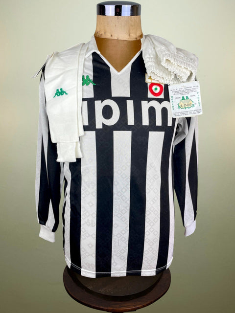Store Shirt • Juventus • 1991 • Kappa • Size M • Full Kit • BNWT - Calcio 90
