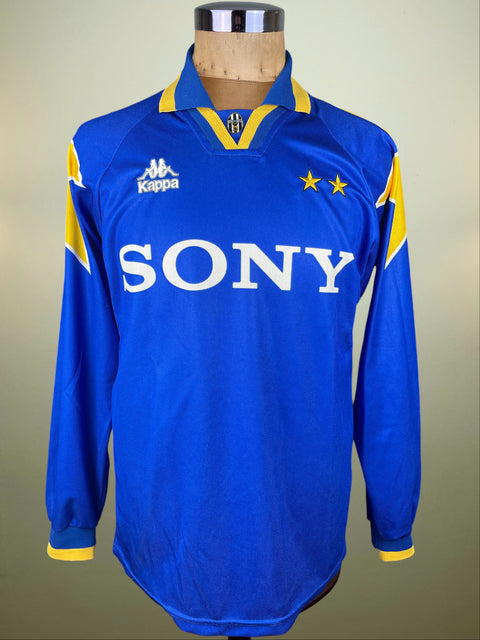 Store Shirt • Juventus • 1996 • Kappa • Away • Size M 